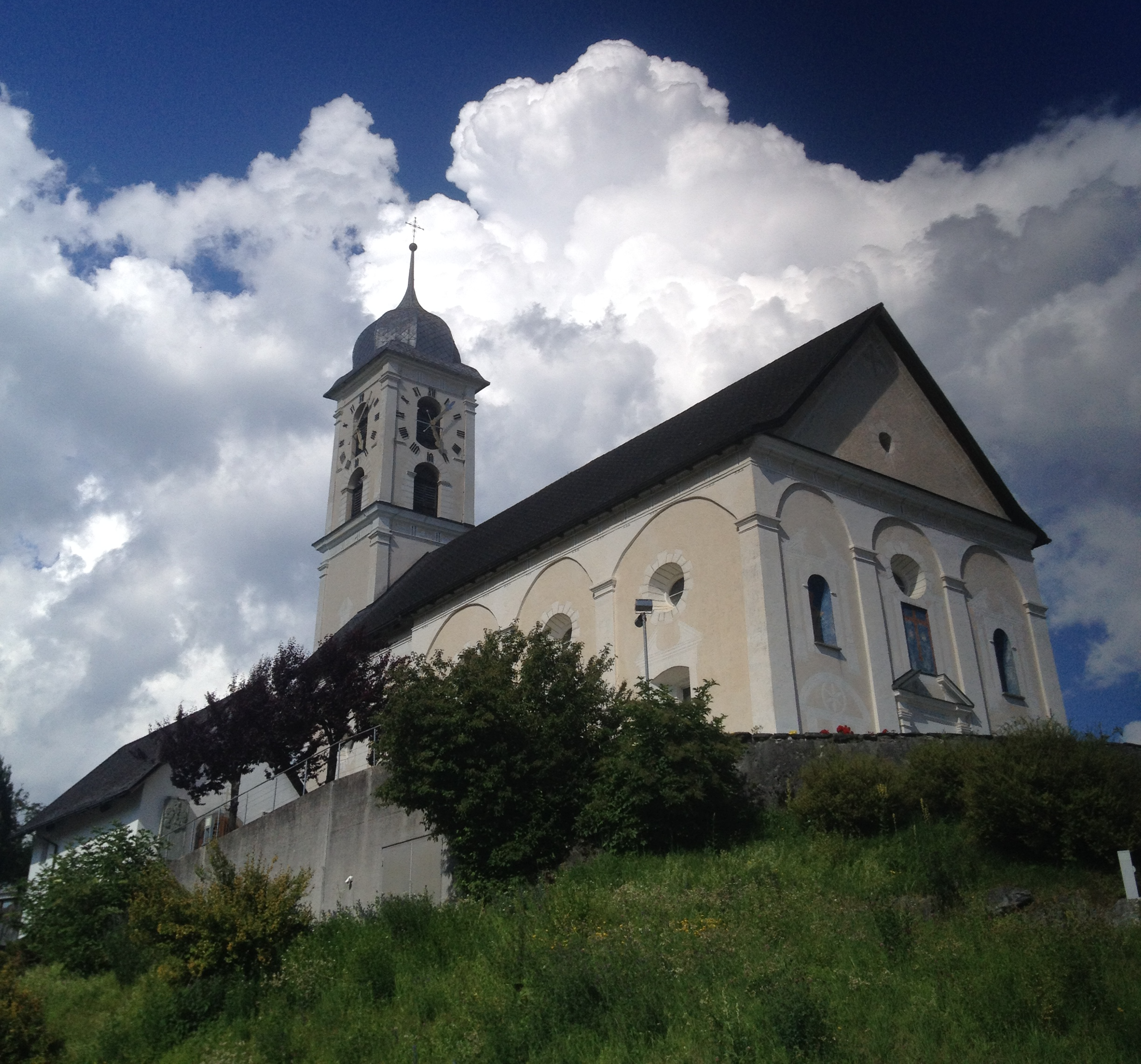 kath. Kirche, Laax